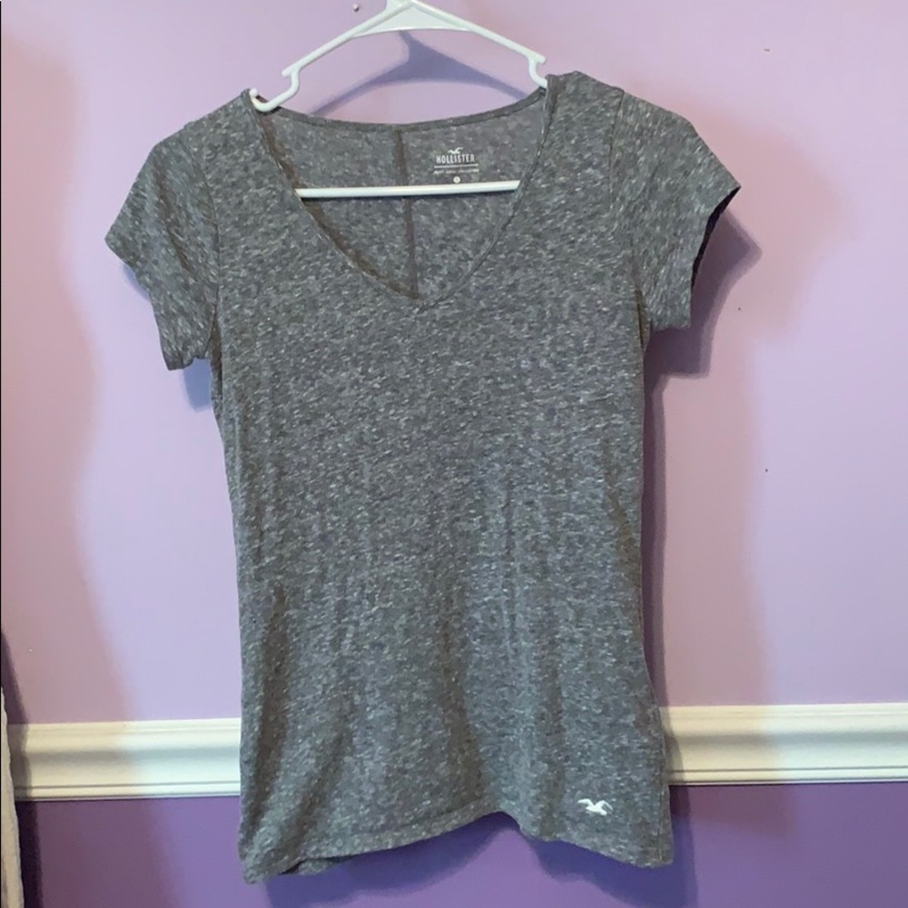 Hollister gray t shirt